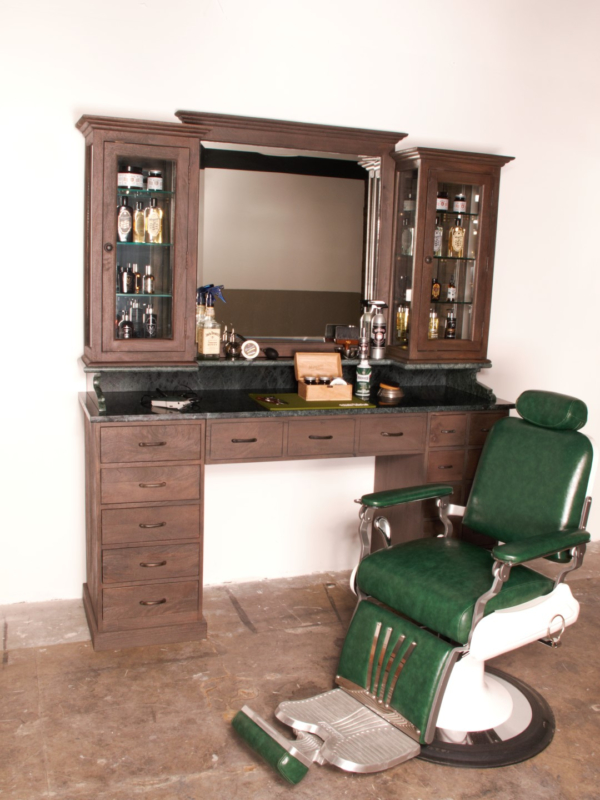 Vintage barberplatz | Barbersconcept | Vintage furniture